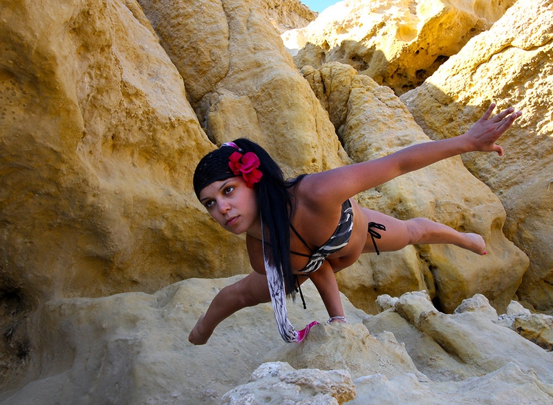 483 - BALANCE WITH ONE HAND - VAVEKIS KONSTANTINOS - greece.jpg